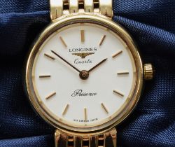 Longines, Presence, a 9ct gold quartz ladies wristwatch, ref 25.189.754, white dial with baton