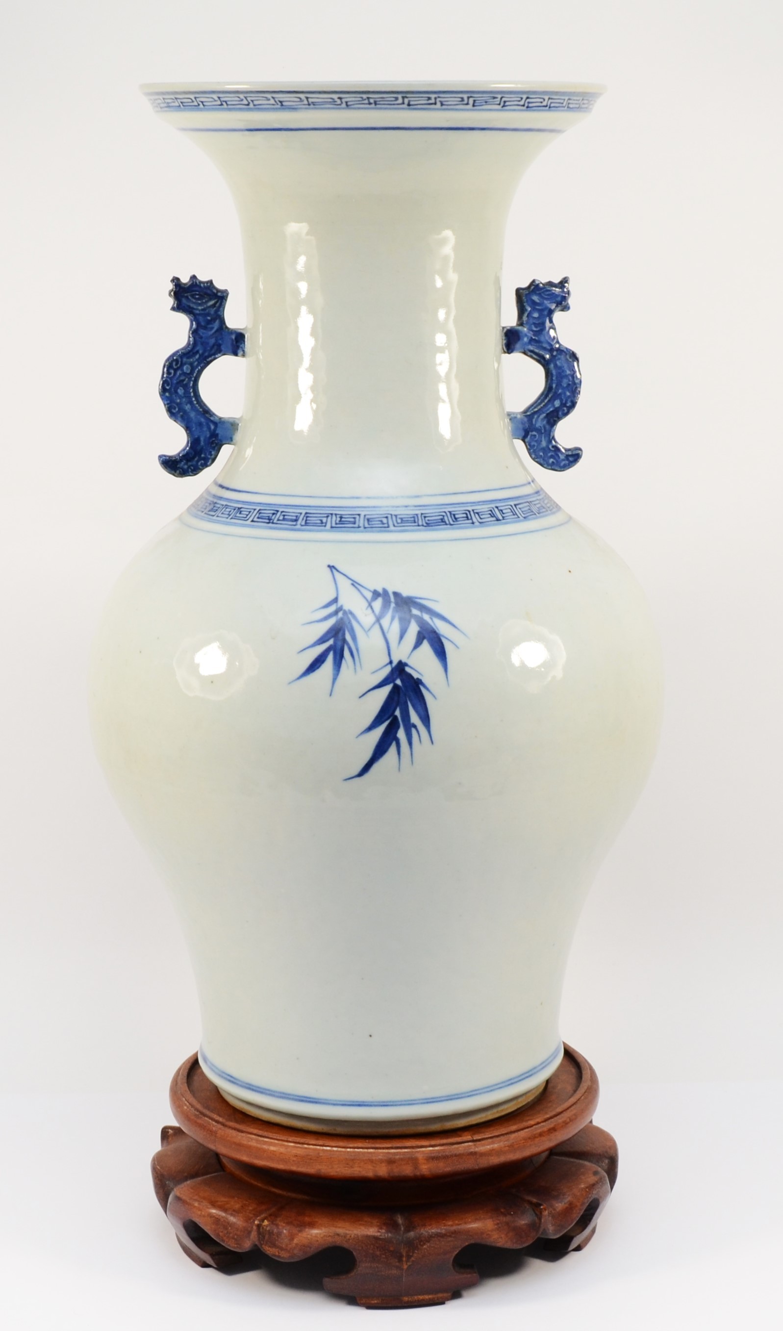 A large Chinese blue and white porcelain vase, circa 19th century Kangxi Dynasty, of baluster - Image 5 of 14