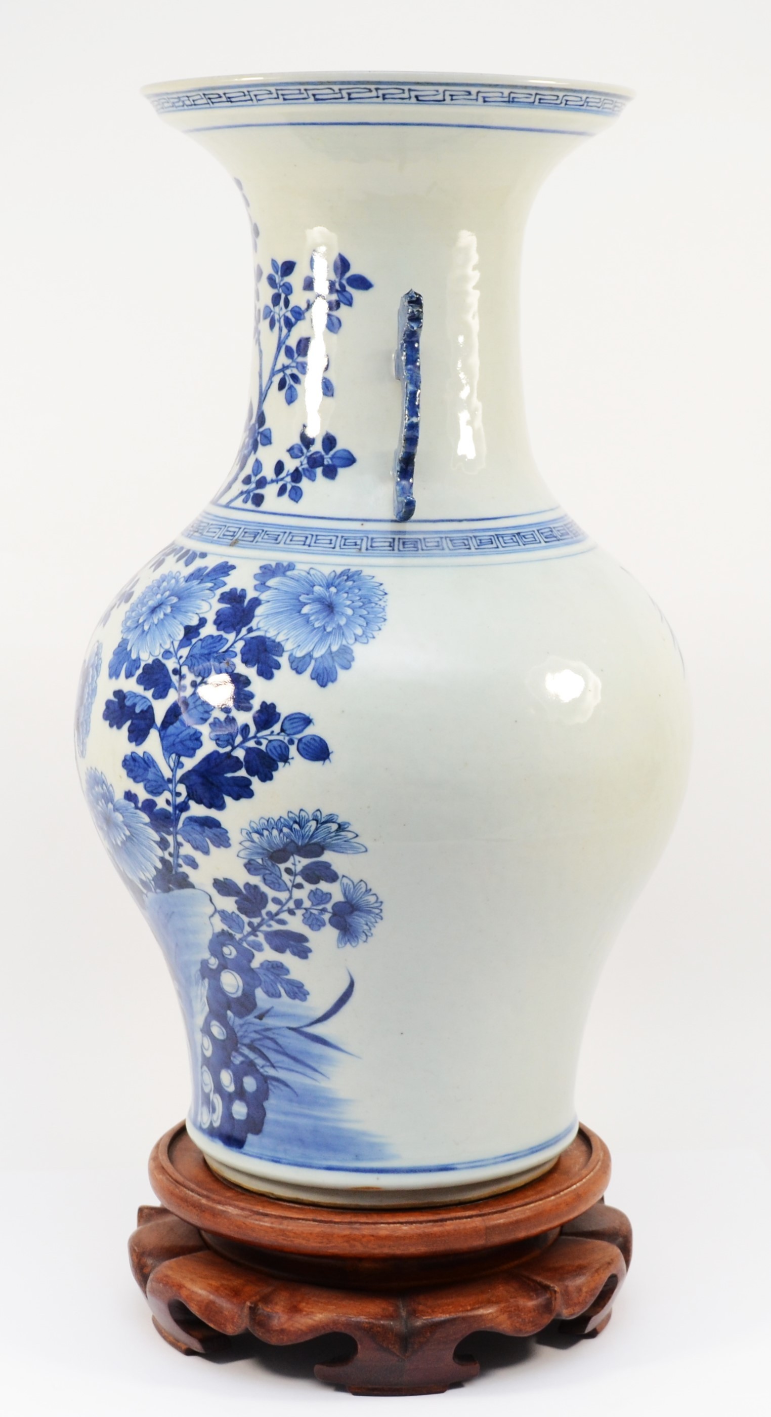 A large Chinese blue and white porcelain vase, circa 19th century Kangxi Dynasty, of baluster - Image 4 of 14