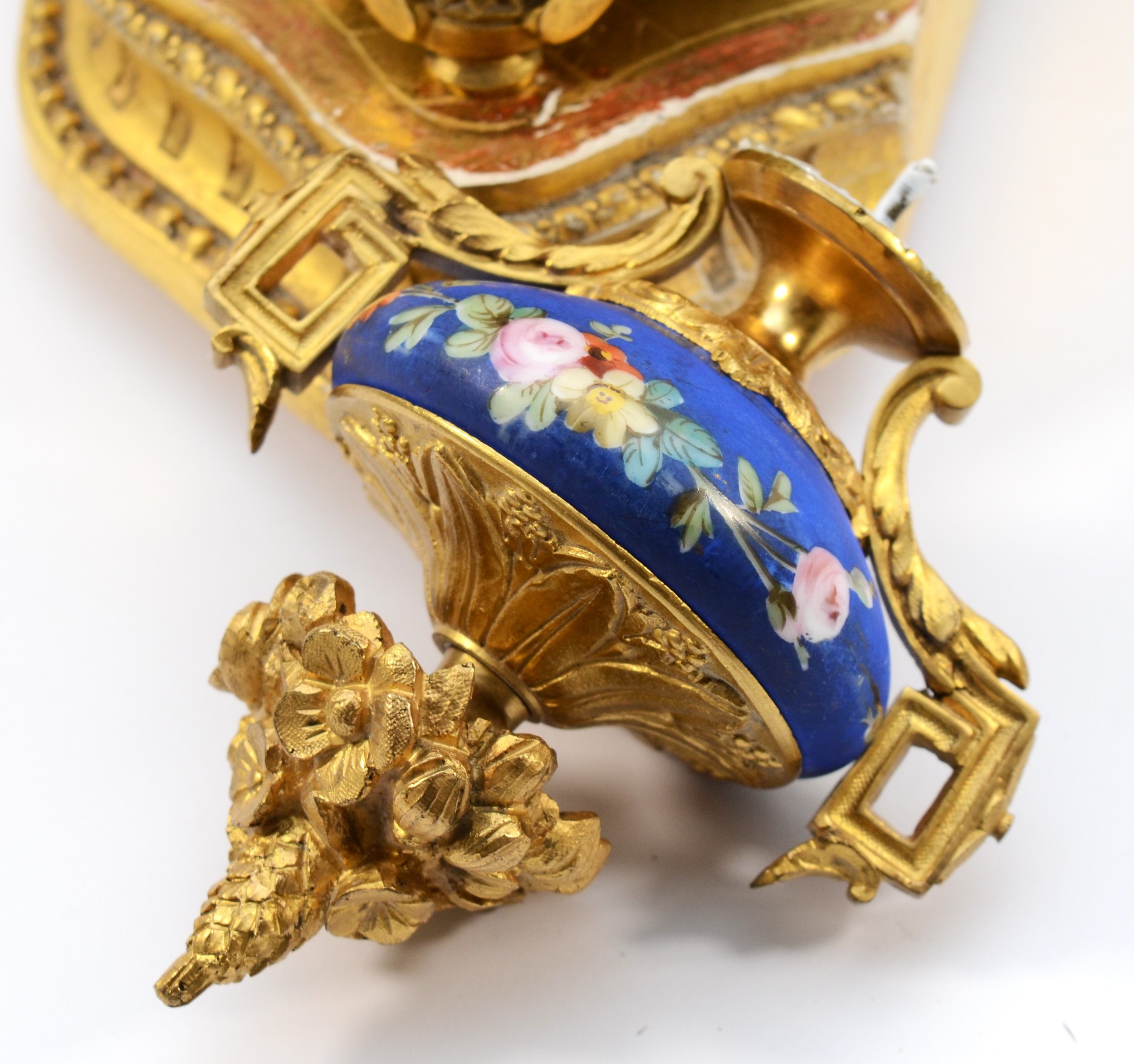 A French ormolu mounted Sèvres mantel clock, late 19th Century, of Louis XVI style, having 8 day - Image 4 of 11