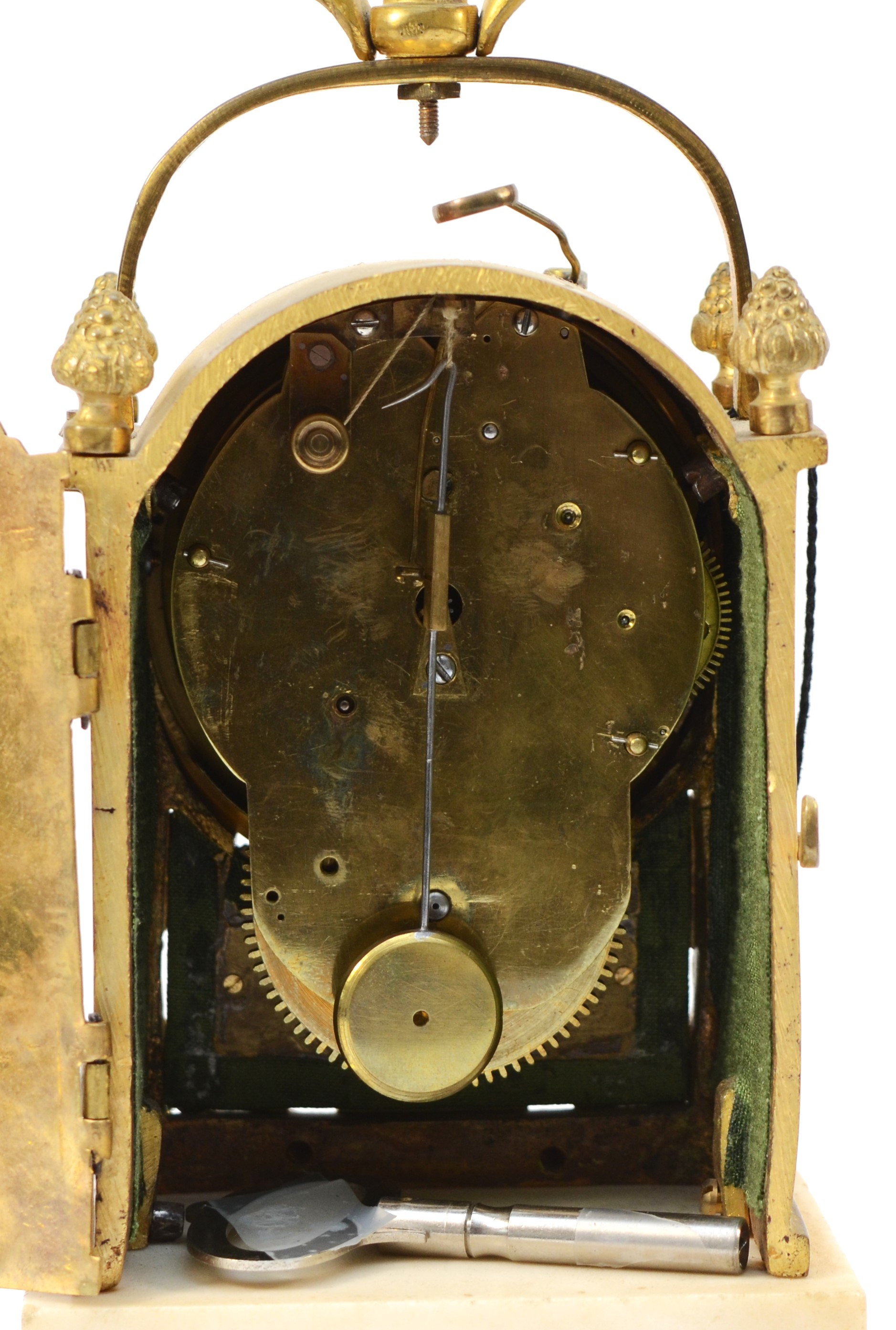 An early 19th century French gilt brass striking mantel clock, the white enamel dial with Roman - Image 4 of 9