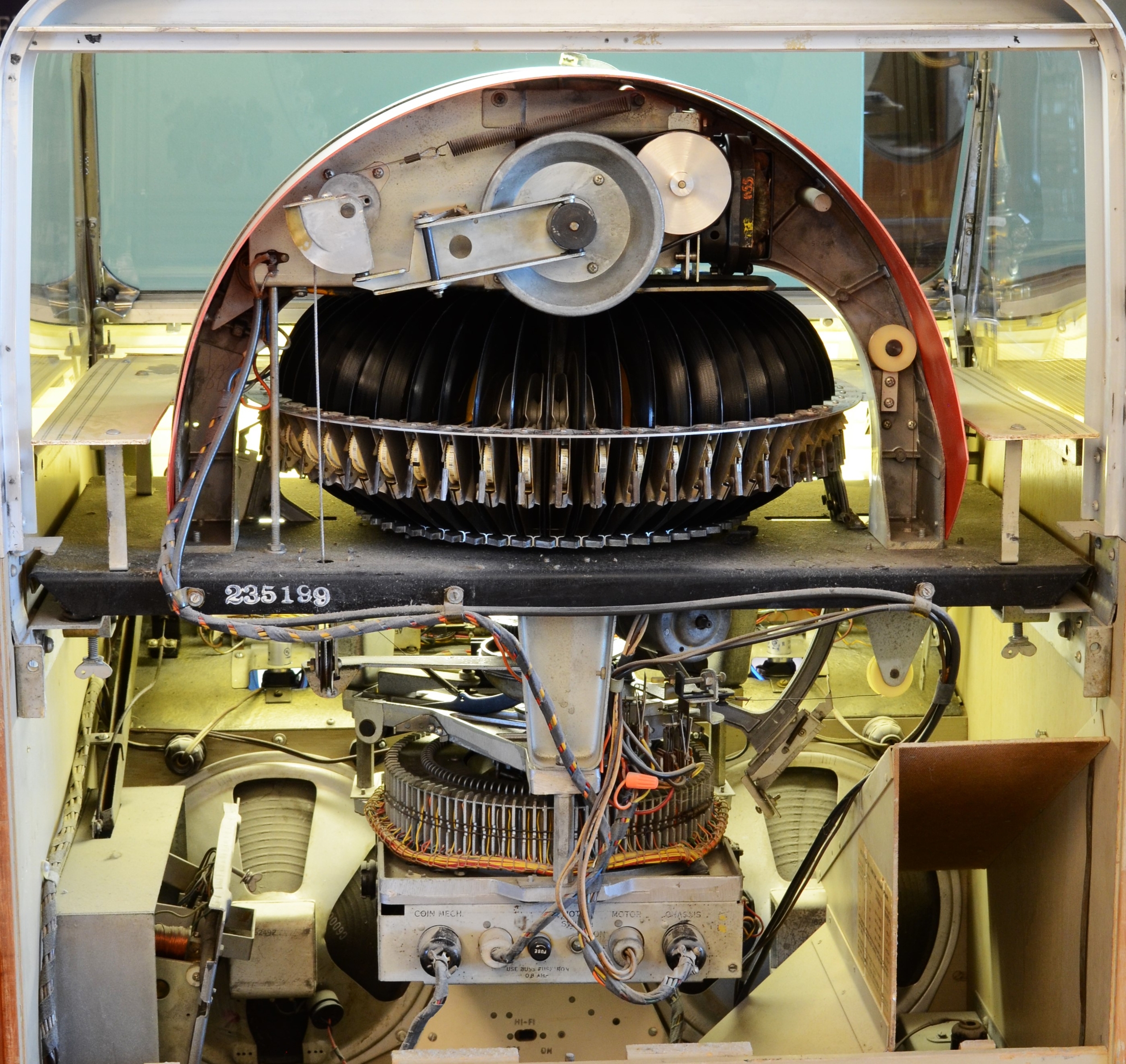 A Wurlitzer Model 1800 Multi-Selector Phonograph jukebox, c.1955, serial no. 235199, with Cobra - Image 9 of 10