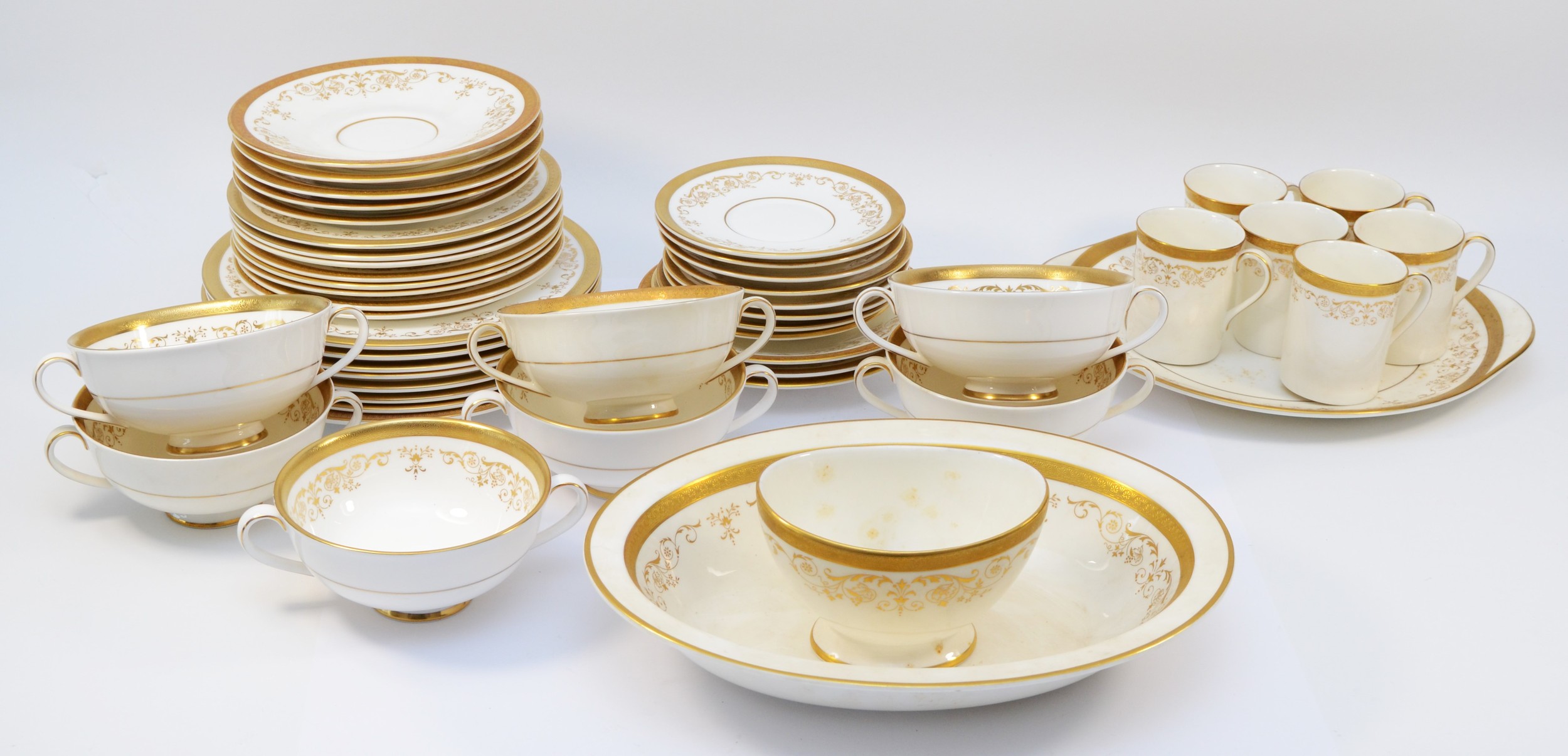 A Royal Doulton Belmont pattern dinner service, comprising sixty six pieces, including tea & - Image 2 of 5