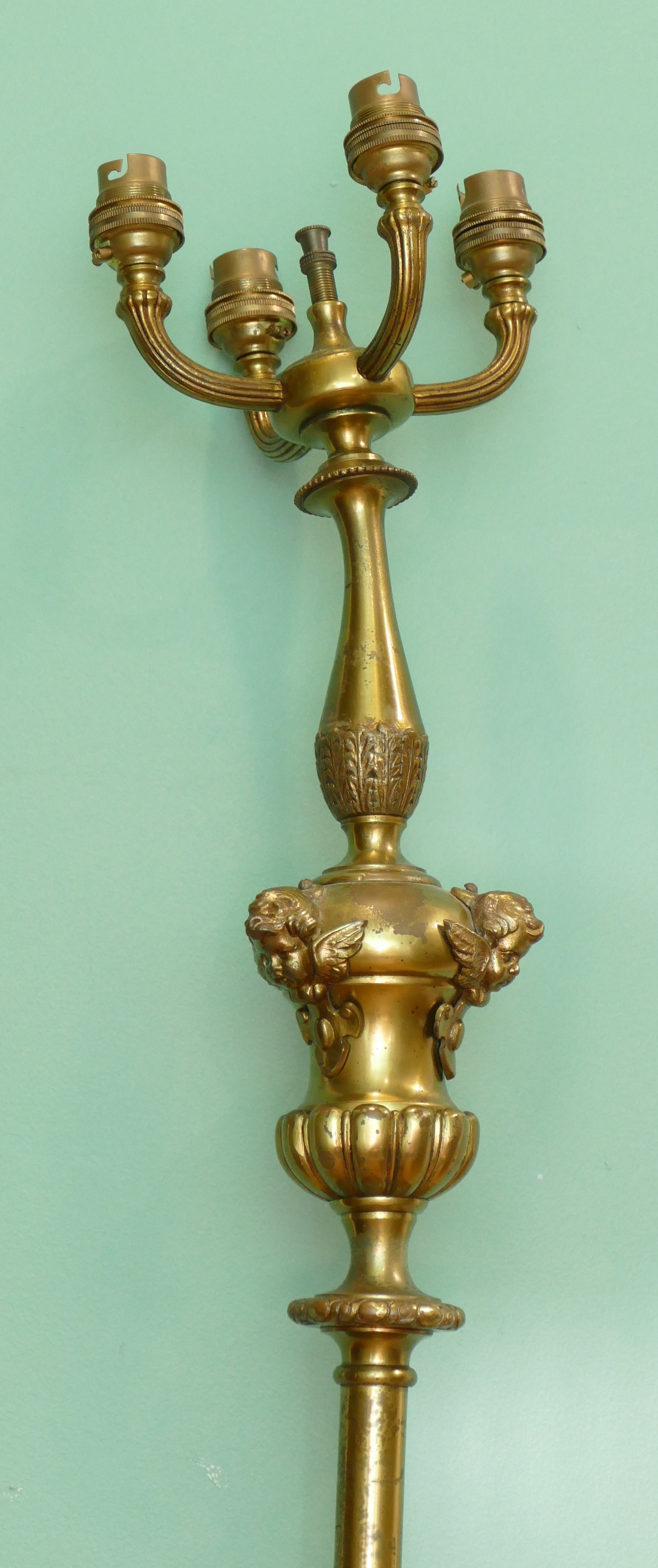 A Louis XV style gilt brass floor standing lamp, having four branch fittings, turned column with - Image 2 of 4