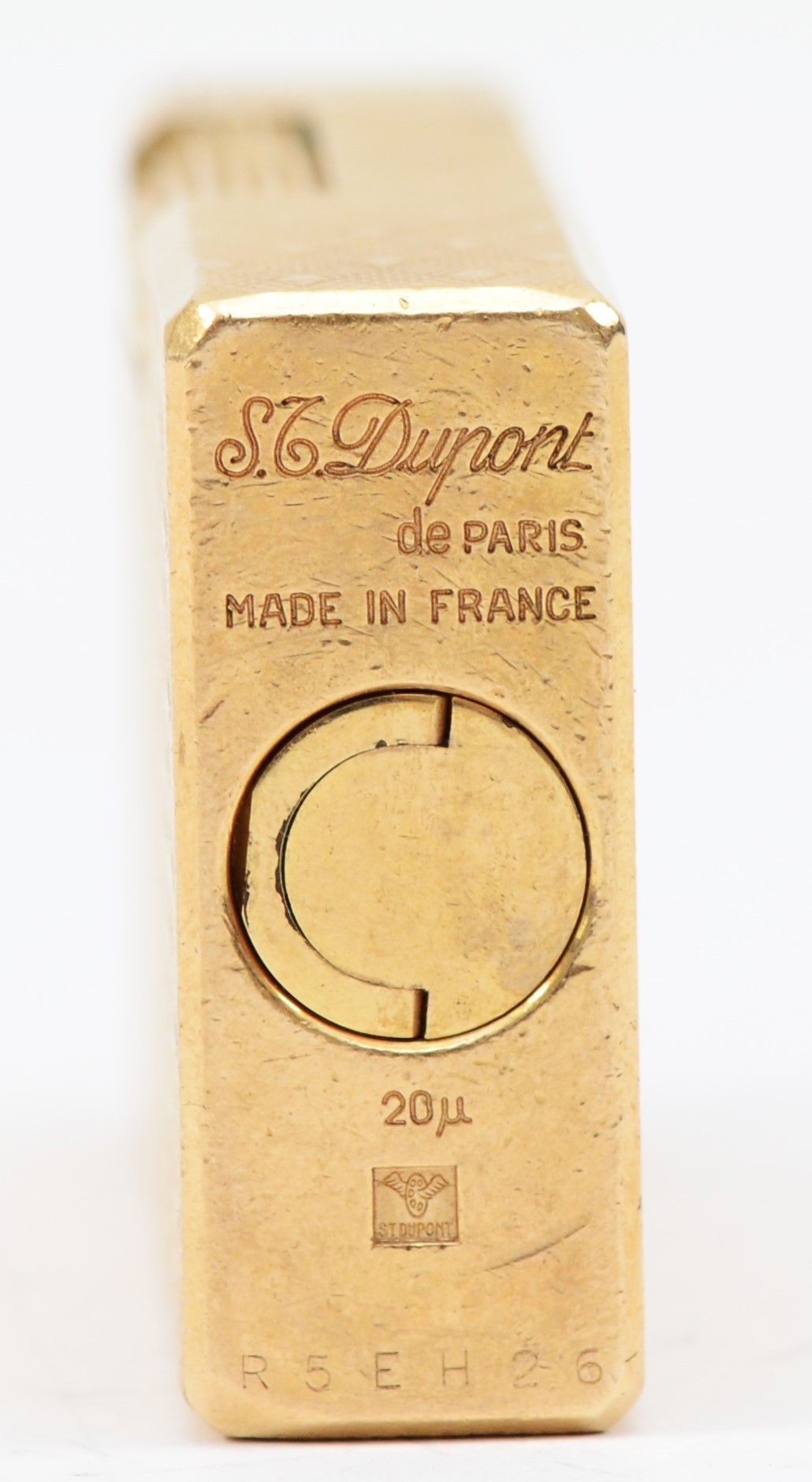 S.T. Dupont, Paris, a gold plated gas lighter, R5EH26, with cross hatched body, 5.8cm - Image 4 of 4