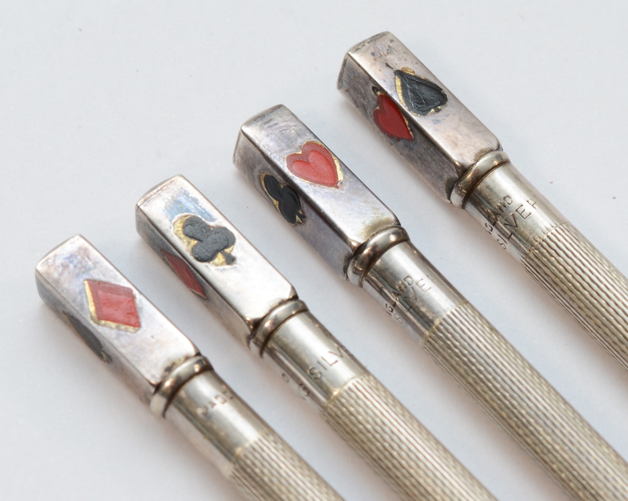 A Sterling Silver and enamel set of four playing card propelling pencils, 9cm, 24gm - Image 2 of 3