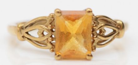 A 9ct gold and citrine dress ring, P 1/2, 2gm