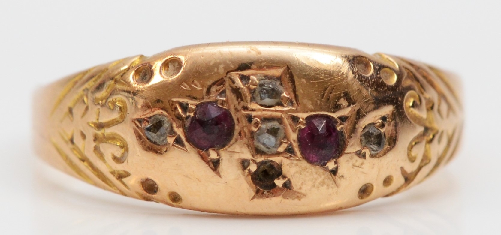 A Victorian 15ct gold ruby and diamond ring, Chester 1894, O, 1.5gm