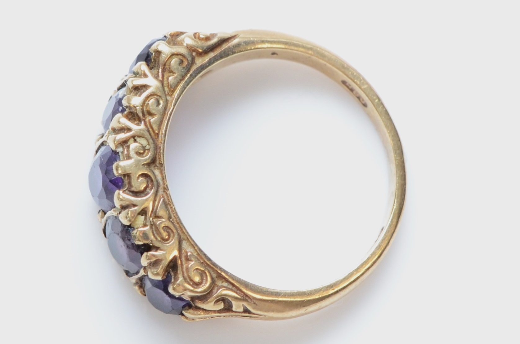 A vintage 9ct gold Victorian style five stone amethyst ring, carved setting, M, 4.6gm - Image 2 of 2