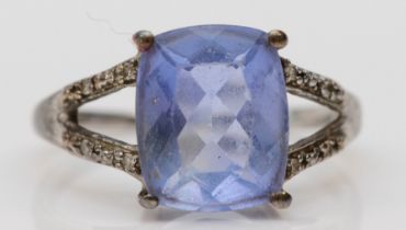 A 9ct white gold blue fluorite dress ring, diamond set shoulders, O, 2.9gm