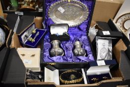 A cased silver plated condiment set, with foliate engraved design, together with an assorted