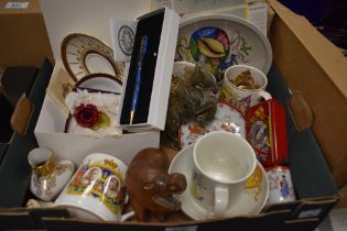 A Villeroy & Boch 'Le Ballon' breakfast set, a boxed Buckingham Palace duo, three coronation ware