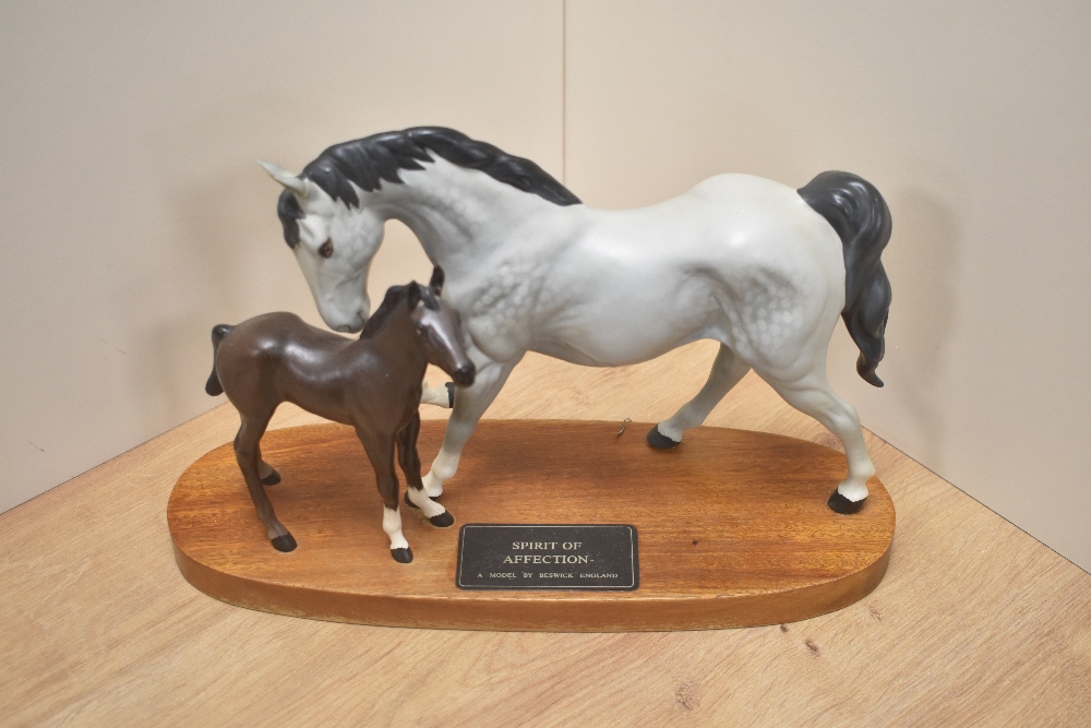 A Beswick Pottery ' Black beauty and foal' model 2536, designed by Graham Tongue' in matte black - Image 2 of 7