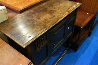 An early 20th Century oak sideboard of small proportions, width approx 92cm, height 84cm