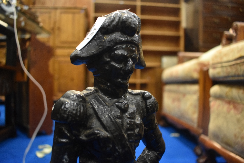 A vintage cast iron doorstop modelled as Nelson - Image 4 of 4