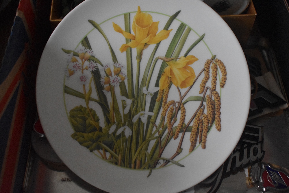 Twenty six assorted limited edition display plates including Wedgwood 'Country Days' series, Royal - Image 4 of 6