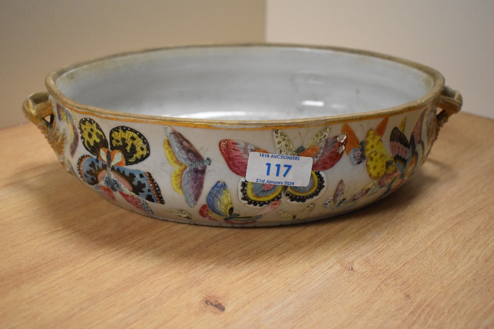 A 19th/20th Century Chinese porcelain oval dish, decorated in polychrome with butterflies, measuring - Image 2 of 6