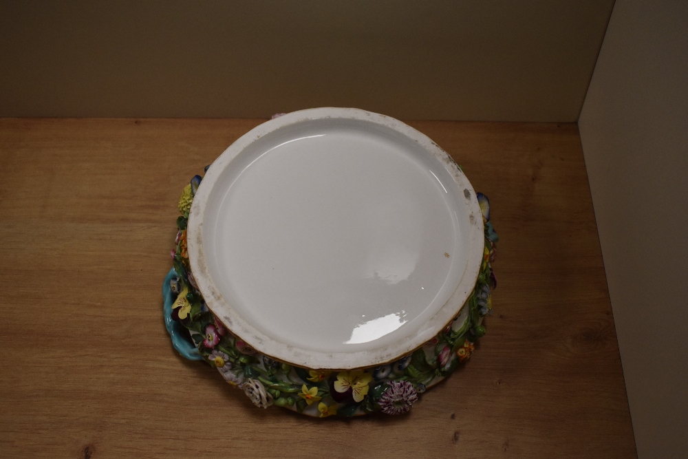 A Regency Period Minton style porcelain pot pourri dish and cover, decorated with intricately - Image 5 of 5