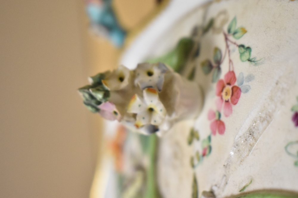 A Regency Period Minton style porcelain pot pourri dish and cover, decorated with intricately - Image 4 of 5
