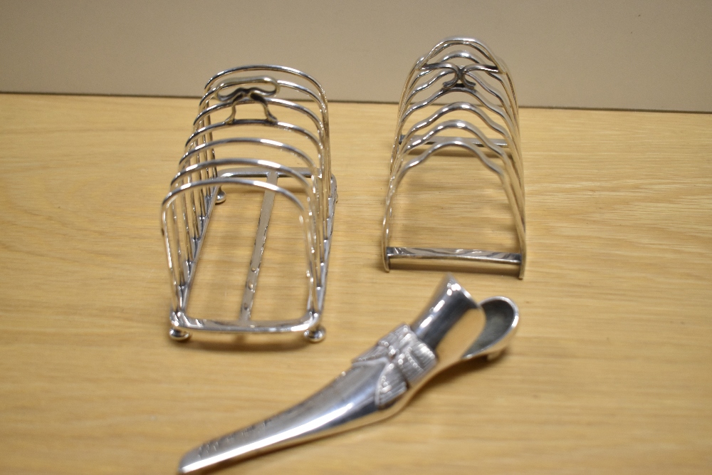 Two Edwardian silver plated toast racks, by William Hutton & Sons & Mappin & Webb, the largest - Image 2 of 3