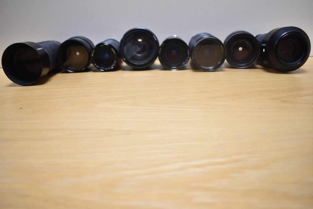 Eight Tamron lenses. A 1:3,5-4,5 35-135mm, a Tele Macro 1:3,5-4,2 35-135mm, a SP 1:3,5-4,2 35-210mm, - Image 5 of 5