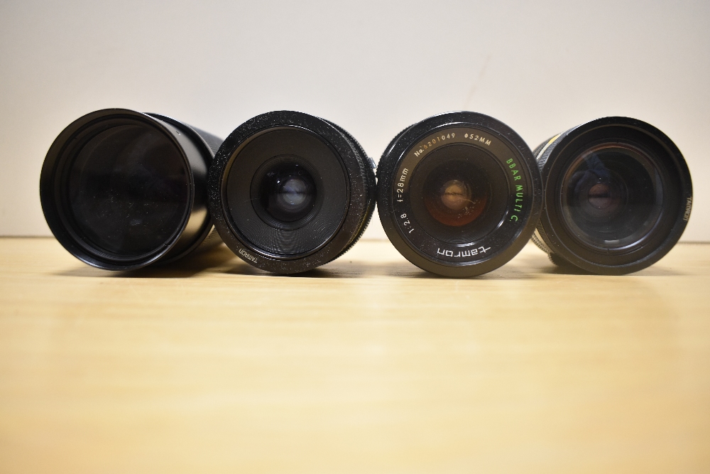 Four Tamron lenses. A 1:2,5 28mm, a 1:2,8 28mm, a CF Macro 1:3,5-4,5 28-50mm and a CF Tele Macro 1: - Image 3 of 3