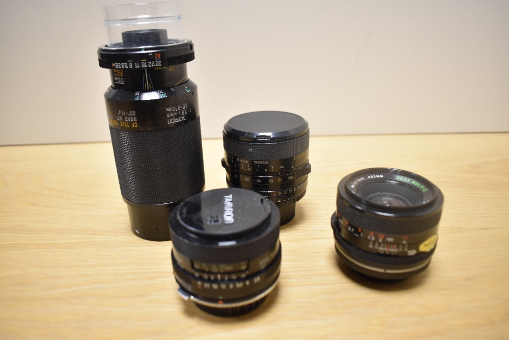 Four Tamron lenses. A 1:2,5 28mm, a 1:2,8 28mm, a CF Macro 1:3,5-4,5 28-50mm and a CF Tele Macro 1: - Image 2 of 3