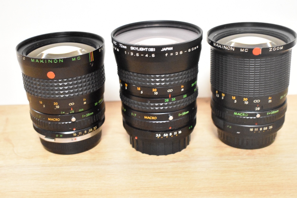 Six Makinon lenses. Two MC Auto Zoom 1:4,5 80-200mm, three MC Auto Zoom 1:3,5-4,5 28-80mm, a MC Auto - Image 4 of 6