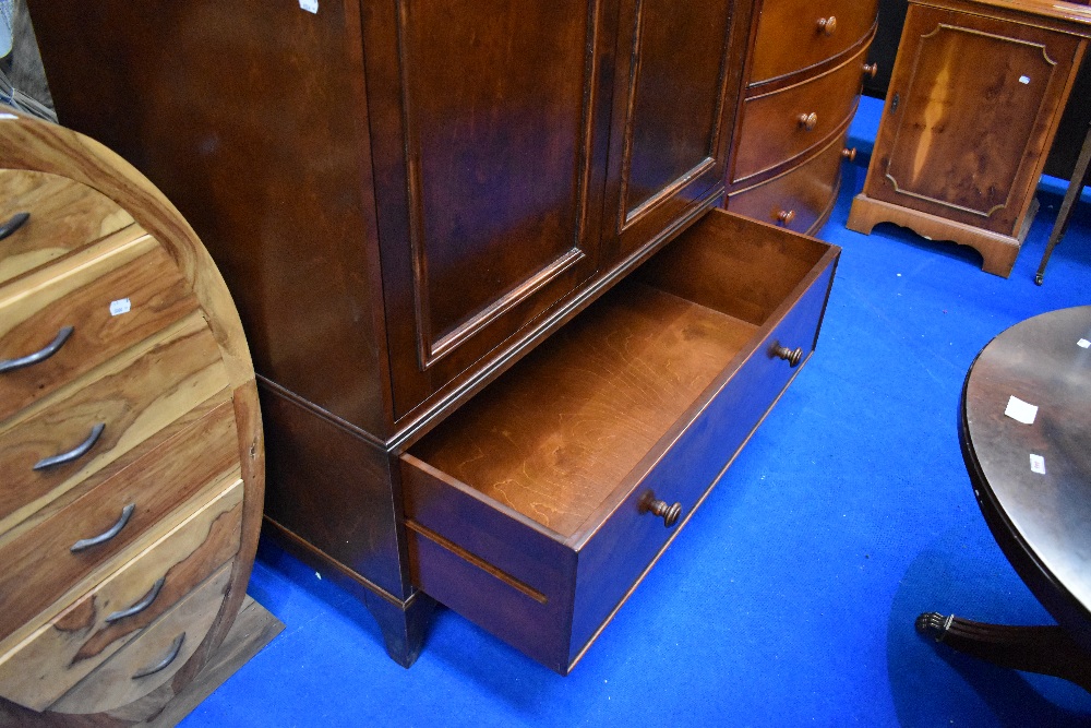 A modern mahogany wardobe with drawer base , dimensions approx. H199 W107cm - Image 6 of 10