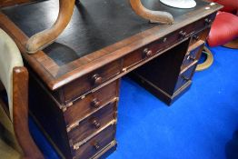 A Victorian mahoganyy pedestal desk (af) dimensions approx W116 D72 H73cm