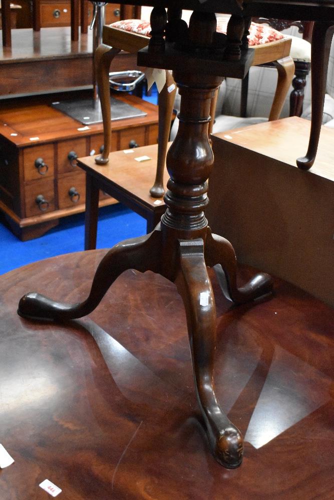 A reproduction pedestal dining table having circular top , birdcage tilt top mechanism, diameter - Image 2 of 2