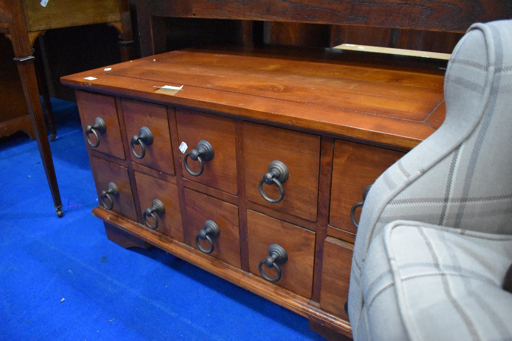 A modern coffee table having merchants style drawers, approx dimensions. W92 D58 H50cm - Image 2 of 9