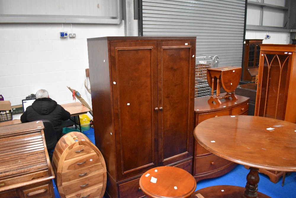 A modern mahogany wardobe with drawer base , dimensions approx. H199 W107cm - Image 9 of 10