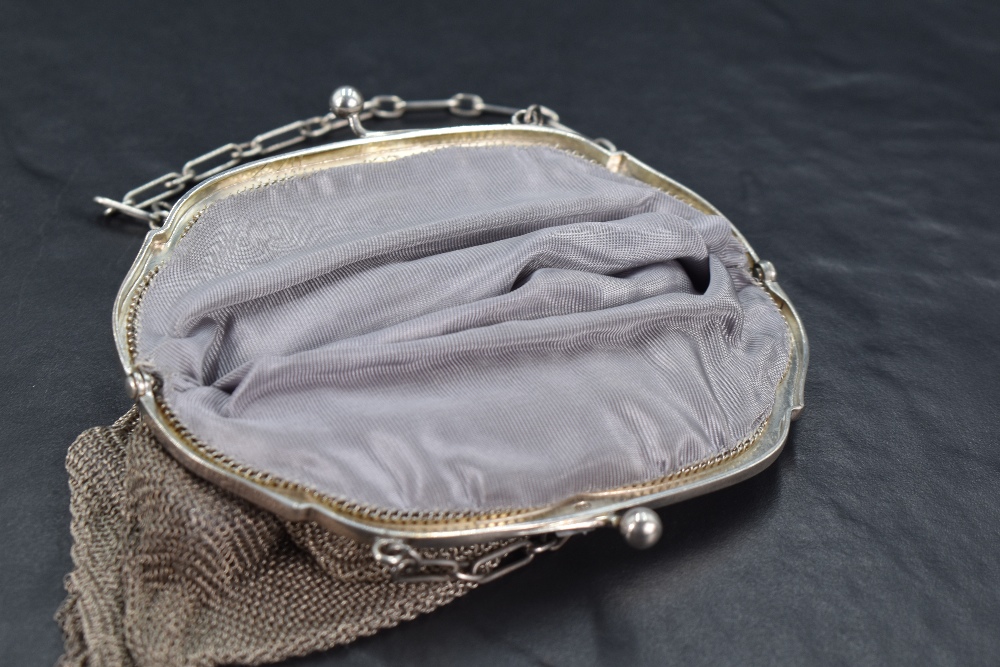 A .925 grade white metal mesh purse, of arched and shaped form with raised ball clasp and oblong - Image 2 of 3