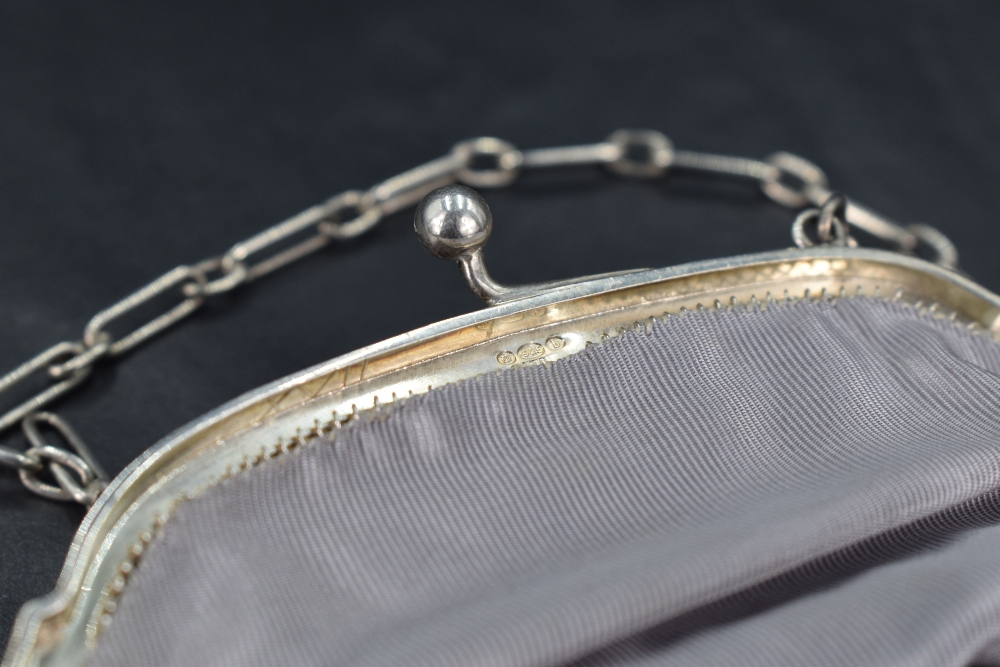 A .925 grade white metal mesh purse, of arched and shaped form with raised ball clasp and oblong - Image 3 of 3