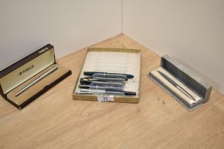 A selection of vintage pens and retracting pencils, including lever fill Conway Stuart 'Dinkie' 550,