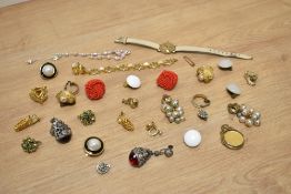 A box of assorted jewellery, to include a pair of white metal earrings in the Etruscan Revival