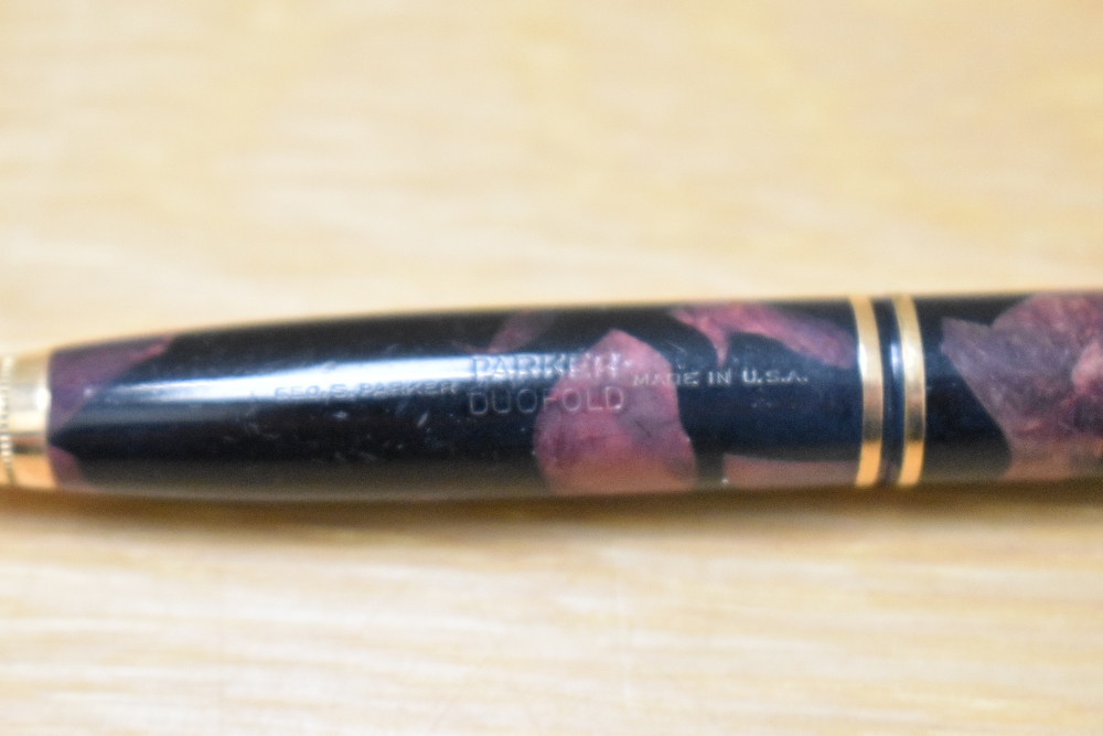 A Parker Duofold propelling pencil in burgundy and black marble. Missing top and engraved - Image 2 of 4