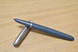 A Parker 51MKI fountain pen in navy grey having lustraloy cap