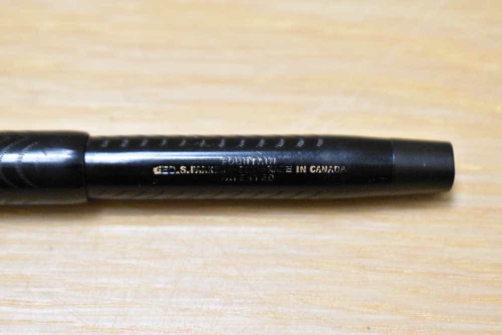 A Parker Ladies button fill fountain pen in chaised BHR having Parker 3 nib made in Canada - Image 4 of 4