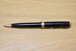 A Parker Duofold propelling pencil in black with broad decorative band