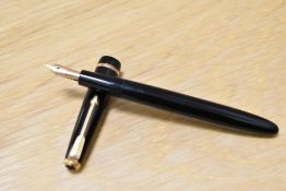 A Parker Duofold Slimfold MKI aerometric fill fountain pen in black with narrow decorative band