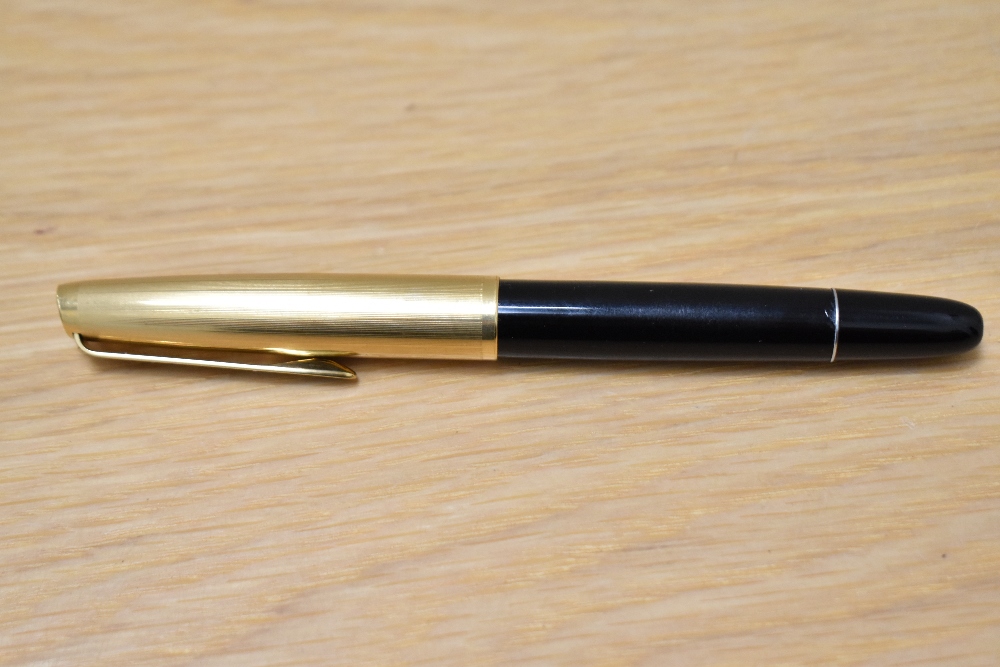 An Aurora 88P piston fill fountain pen in black with gold cap - Image 4 of 4