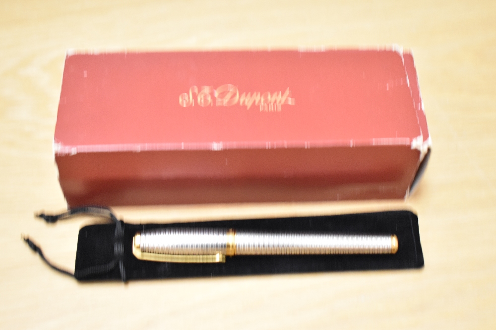 A S T Dupont Fidelio converter fountain pen silver plated hooped design with gold trim having 14k - Image 3 of 3