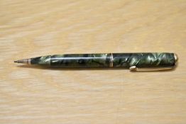 A Parker Vacumatic propelling pencil in green and black marble with two bands