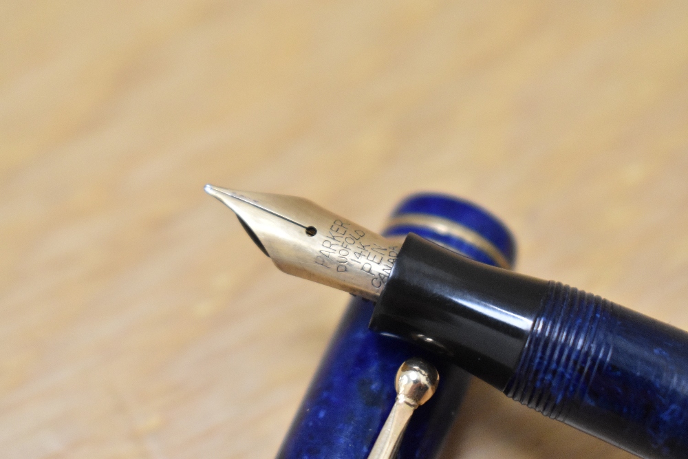 A Parker Streamlined Duofold button fill fountain pen in Lapis blue with two bands to the cap having - Image 2 of 3