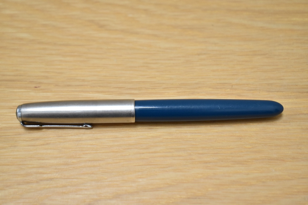 A Parker 51 MK2 aerometric fill fountain pen in teal having a lustraloy cap - Image 3 of 3