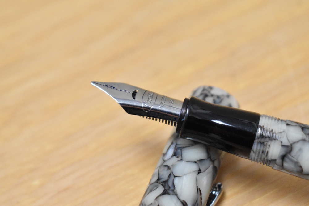 A Conklin Duragraph converter fill fountain pen in cracked ice with single band to the cap having - Image 2 of 4