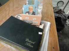 POSTCARDS - COLLECTION IN ALBUMS AND SLEEVES BOXES, VARIOUS TOPICS AND SUBJECTS Collection of