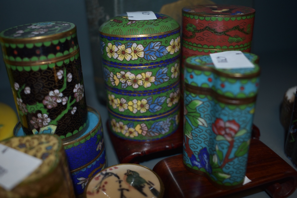 An assorted collection of Chinese Cloisonne enamelled ware, to include spice towers, and trinket - Image 4 of 7